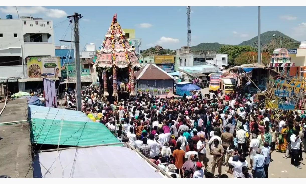 'ஓம் சக்தி பராசக்தி' கோஷம் அதிர எசனை காட்டு மாரியம்மன் கோவில் தேரோட்டம்: திரளான பக்தர்கள் வடம் பிடித்து சாமி தரிசனம்!