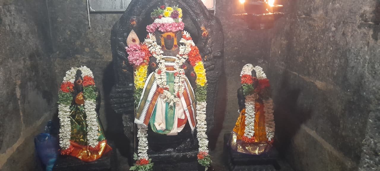 பெரம்பலூர் சங்குபேட்டை முத்துமாரியம்மன் கோயிலில் வைகாசி பௌர்ணமி சிறப்பு பூஜை: திரளான பக்தர்கள் சாமி தரிசனம்!